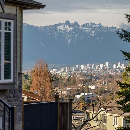 Modern West Coast Contemporary Suite Vancouver Exterior photo